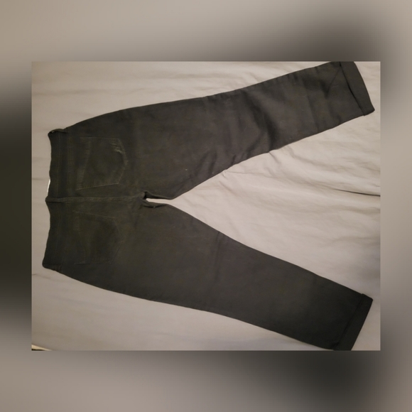 Express Mid Rise Cropped Pants - Picture 3 of 3